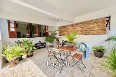 3 Storey 3 Bedroom Townhouse Just 50 m From The Beach