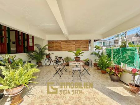 3 Storey 3 Bedroom Townhouse Just 50 m From The Beach