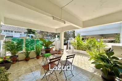 3 Storey 3 Bedroom Townhouse Just 50 m From The Beach
