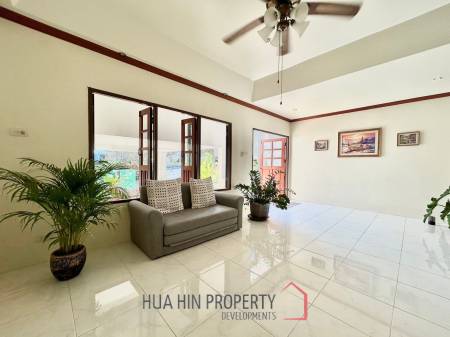 3 Storey 3 Bedroom Townhouse Just 50 m From The Beach