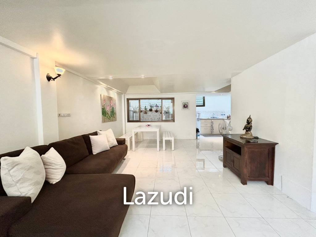 3 Storey 3 Bedroom Townhouse Just 50 m From The Beach