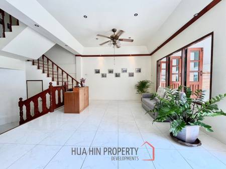 3 Storey 3 Bedroom Townhouse Just 50 m From The Beach