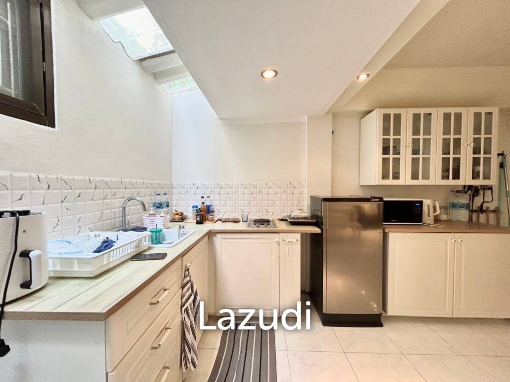 3 Storey 3 Bedroom Townhouse Just 50 m From The Beach