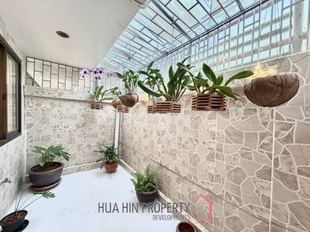 3 Storey 3 Bedroom Townhouse Just 50 m From The Beach