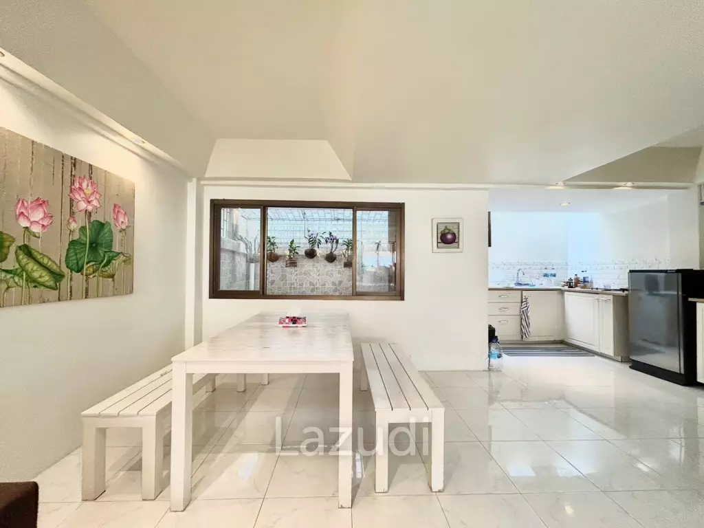3 Storey 3 Bedroom Townhouse Just 50 m From The Beach