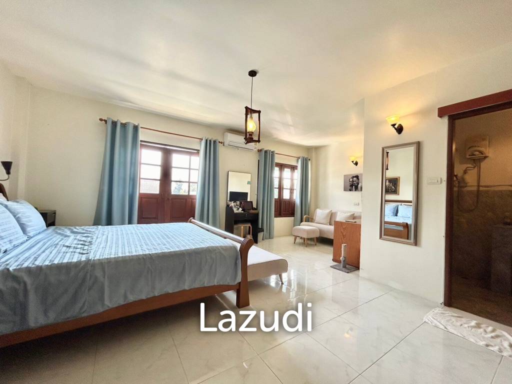 3 Storey 3 Bedroom Townhouse Just 50 m From The Beach