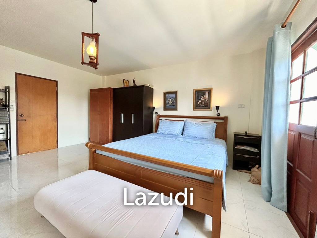 3 Storey 3 Bedroom Townhouse Just 50 m From The Beach