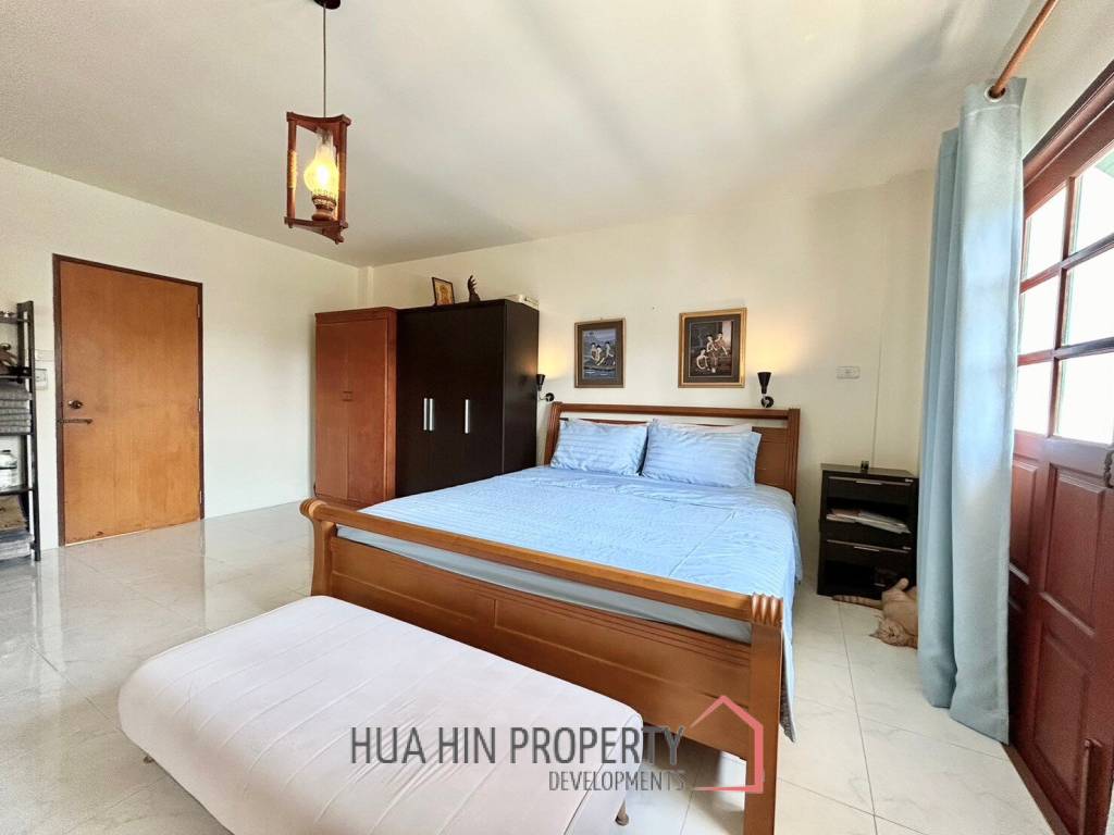 3 Storey 3 Bedroom Townhouse Just 50 m From The Beach