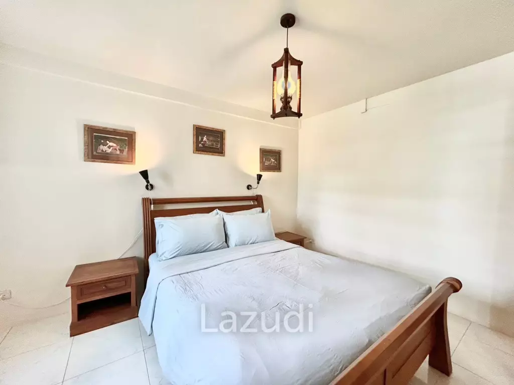 3 Storey 3 Bedroom Townhouse Just 50 m From The Beach