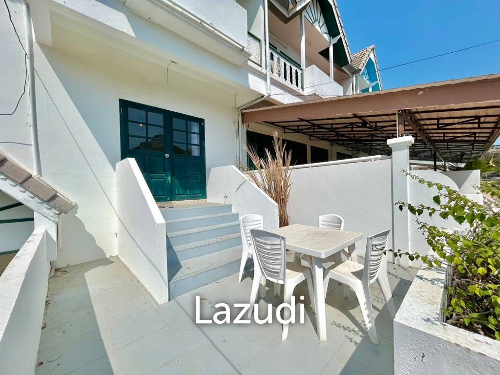 3 Storey 3 Bedroom Townhouse Just 50 m From The Beach