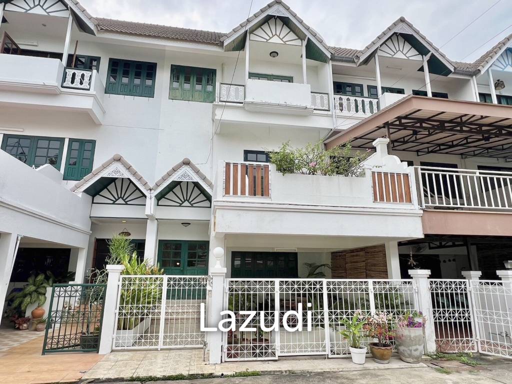 3 Storey 3 Bedroom Townhouse Just 50 m From The Beach