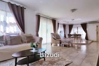 3 Beds 3 Baths 220 SQ.M. Central Park 3