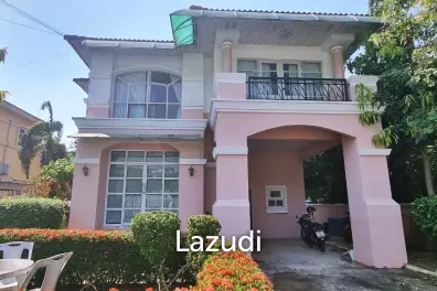 3 Beds 3 Baths 220 SQ.M. Central Park 3