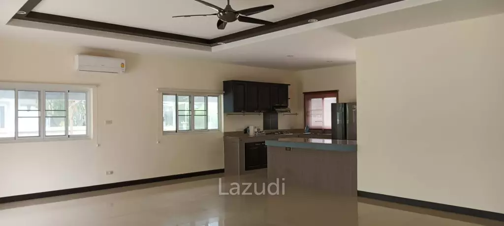 EMERALD RESORT : 3 beds good value
