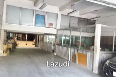 Prime Land with Shophouse for Sale on Phetchaburi Road, Ratchathewi