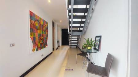 Luxurious 3-Bedroom Penthouse Apartment in Choeng Thale, Phuket