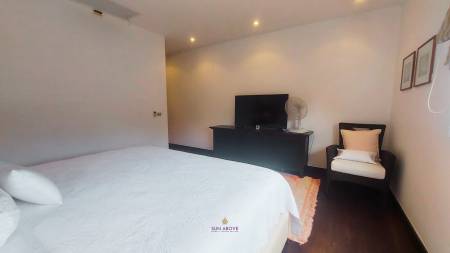 Luxurious 3-Bedroom Penthouse Apartment in Choeng Thale, Phuket