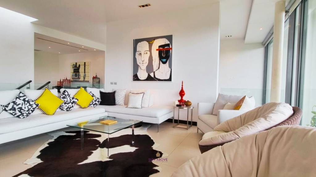 Luxurious 3-Bedroom Penthouse Apartment in Choeng Thale, Phuket