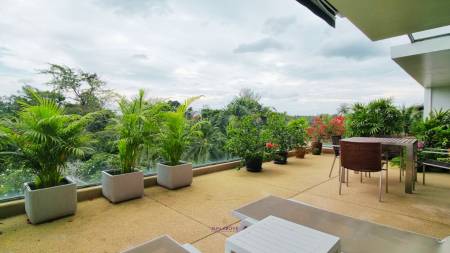 Luxurious 3-Bedroom Penthouse Apartment in Choeng Thale, Phuket