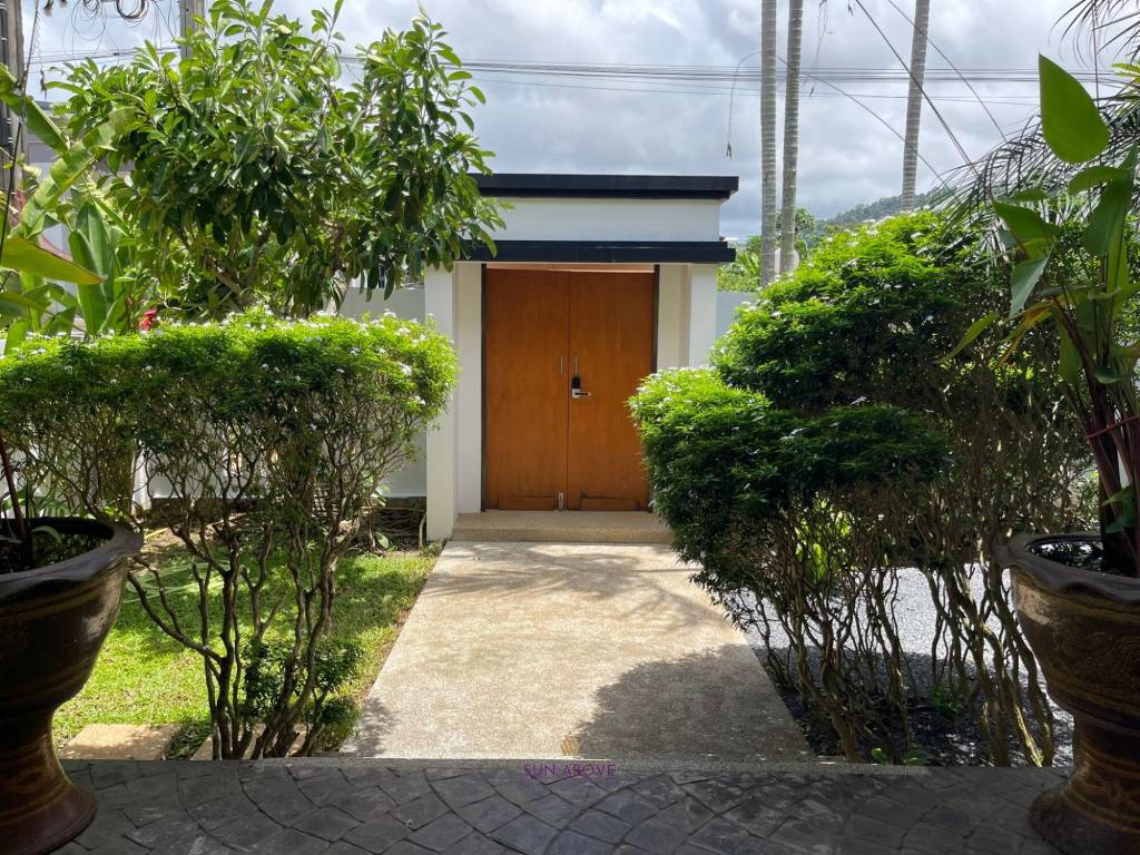 Spacious 4 Bed 5 Bath Villa For Rent In Si Sunthon Thalang