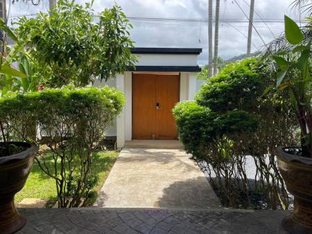 Spacious 4 Bed 5 Bath Villa For Rent In Si Sunthon Thalang