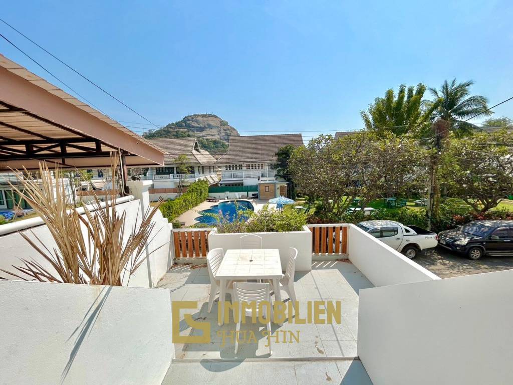 3 Bedroom Townhouse Just 50m From The Beach