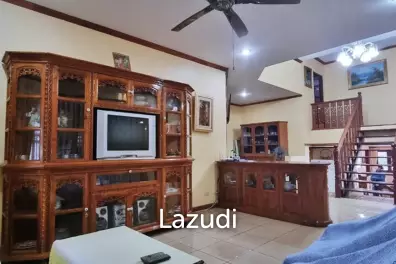 4 Beds 4 Baths 492 SQ.M. Villa At Phratumnak