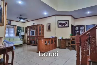 4 Beds 4 Baths 492 SQ.M. Villa At Phratumnak