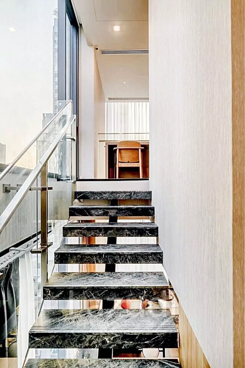 2 Bed 2 Bath 98 SQ.M LAVIQ Sukhumvit 57