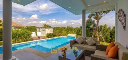Mali Prestige: 3 Schlafzimmer Pool Villa