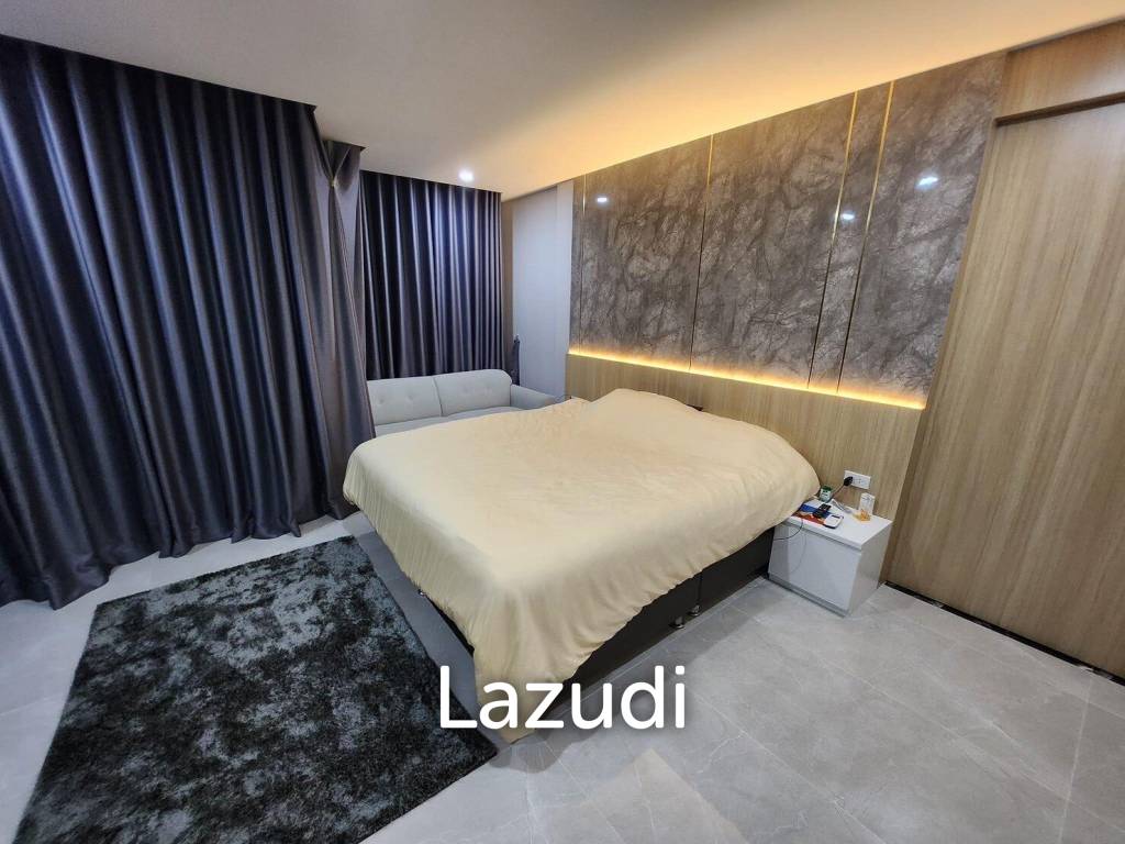6 Beds 8 Baths  468 SQ.M. Pool Villa in South Pattaya
