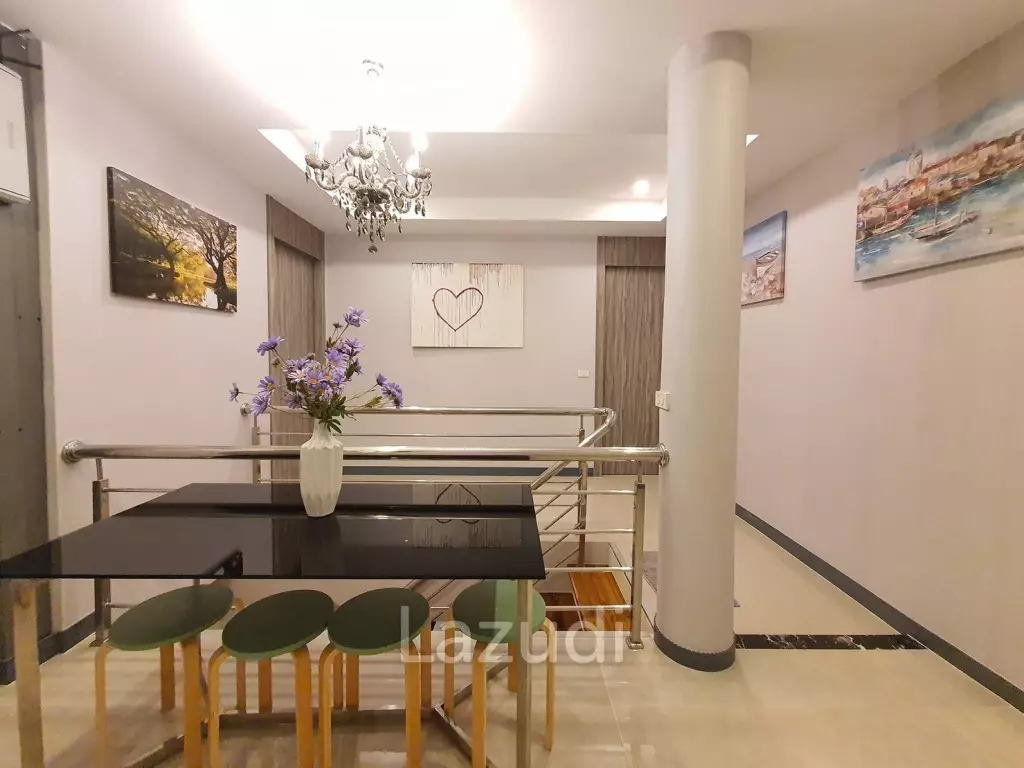 6 Beds 8 Baths  468 SQ.M. Pool Villa in South Pattaya