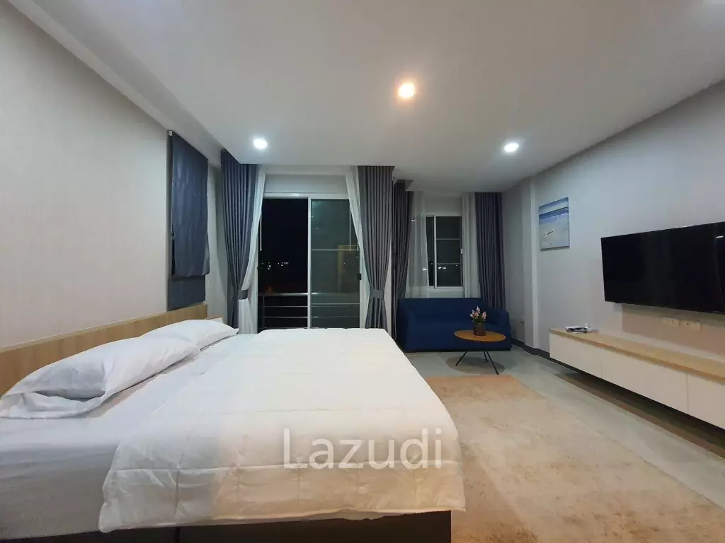 6 Beds 8 Baths  468 SQ.M. Pool Villa in South Pattaya