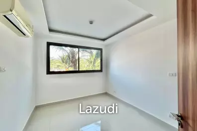 1 Bed 1 Bath 41.5 SQ.M. Laguna Beach 3