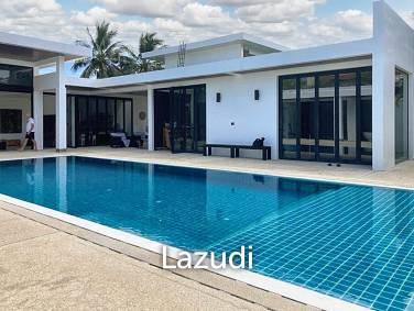 Modern Pool Villa In The Heart Of Rawai