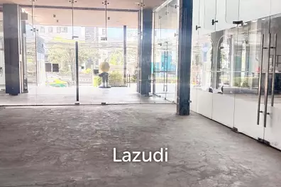 Prime Retail Opportunity on Ekkamai The Horizon