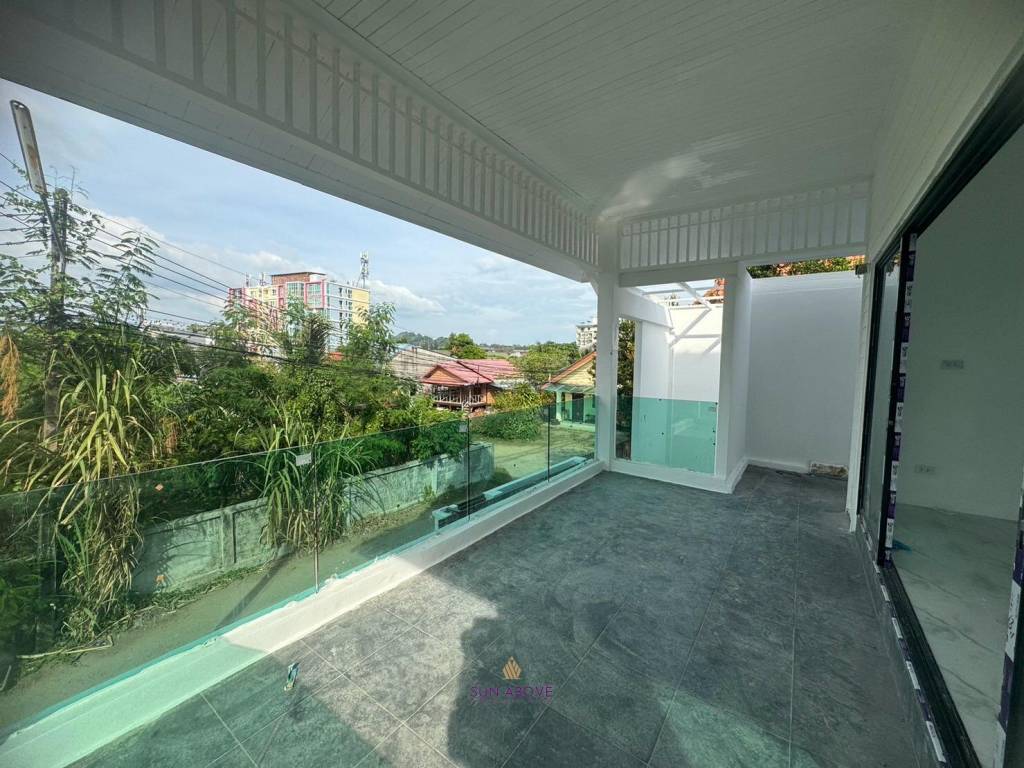 Newly Renovated  Balinese Style  4 Bed Villa For Sale Near Naiyang Beach