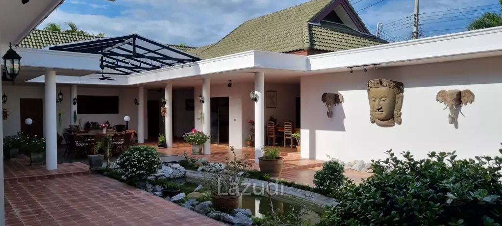 ขายวิลล่า 4 ห้องนอนพร้อมสระว่ายน้ำใกล้ตัวเมือง