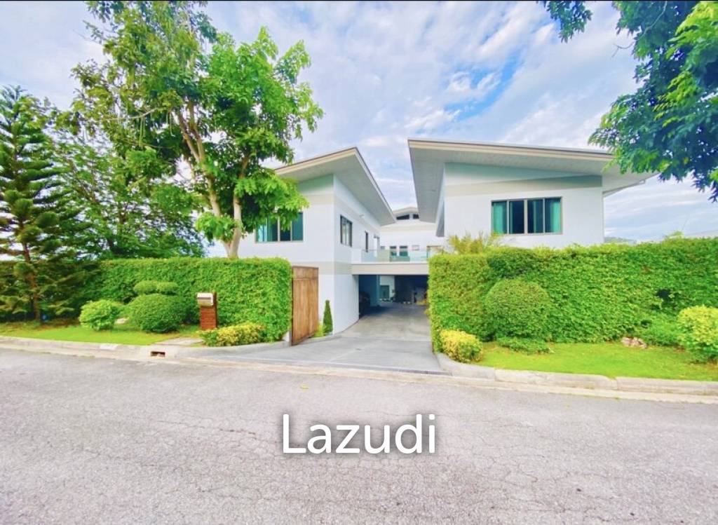 2,000 Sqm 5 Bed 8 Bath Villa For Sale