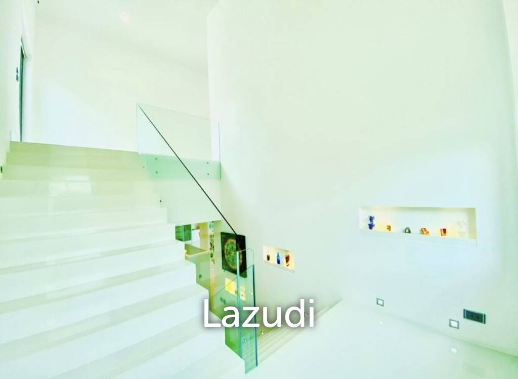 2,000 Sqm 5 Bed 8 Bath Villa For Sale