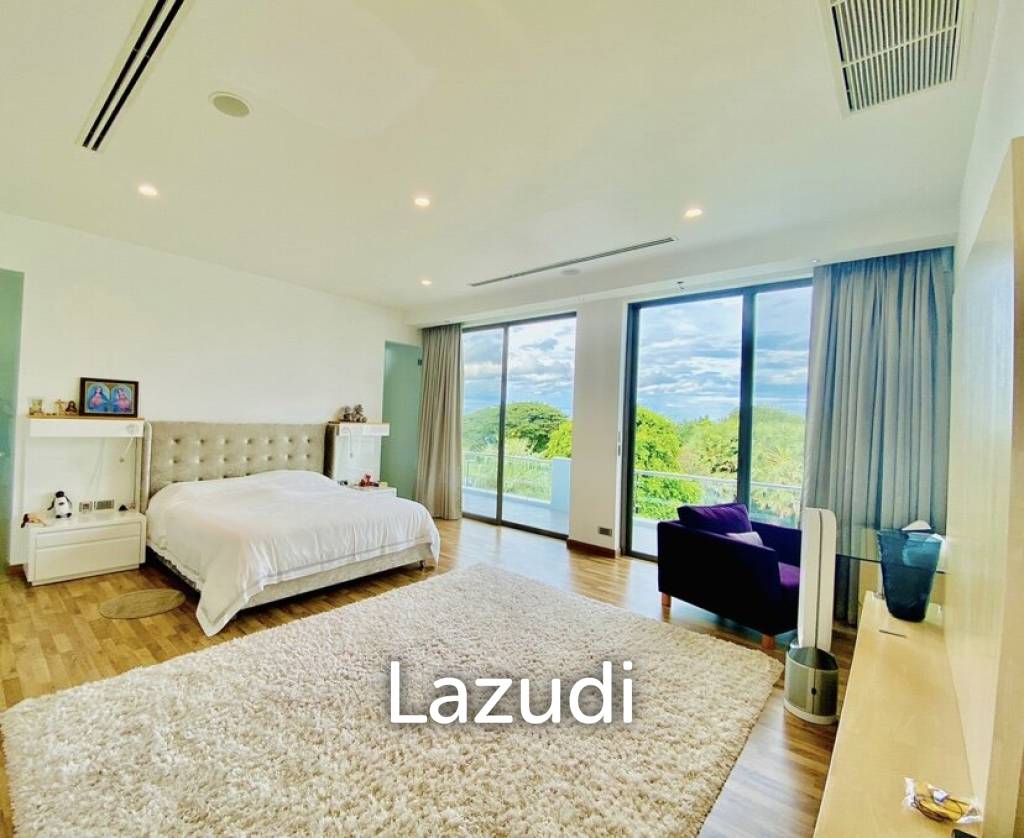 2,000 Sqm 5 Bed 8 Bath Villa For Sale