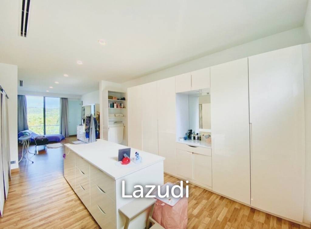 2,000 Sqm 5 Bed 8 Bath Villa For Sale