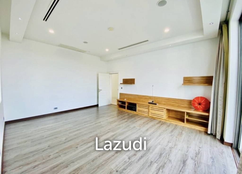 2,000 Sqm 5 Bed 8 Bath Villa For Sale