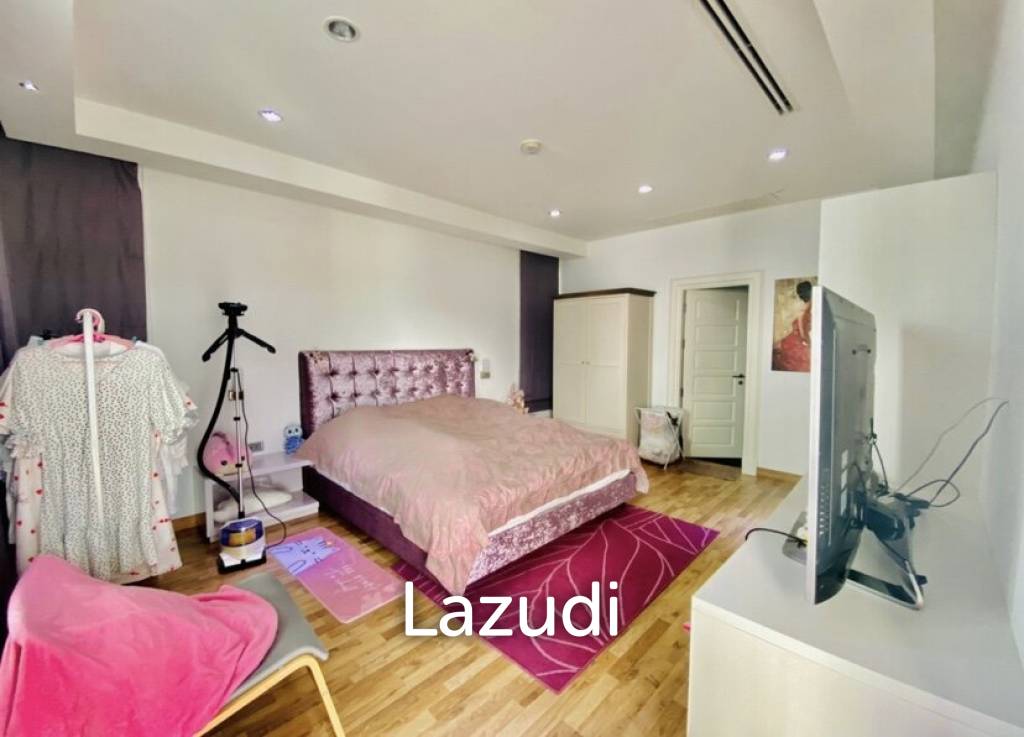 2,000 Sqm 5 Bed 8 Bath Villa For Sale