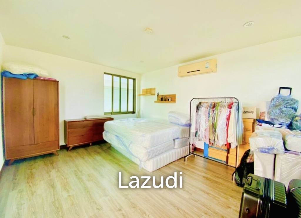 2,000 Sqm 5 Bed 8 Bath Villa For Sale