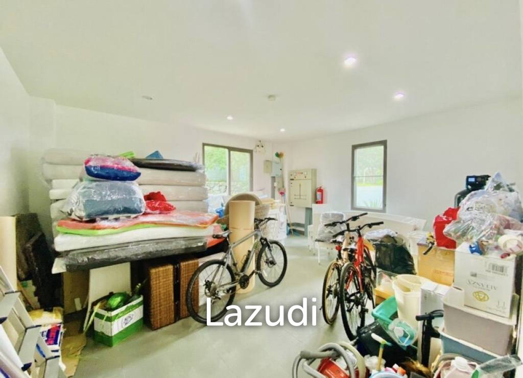 2,000 Sqm 5 Bed 8 Bath Villa For Sale