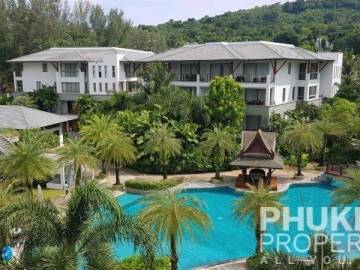 Naithon; 3 Bed Penthouse by the Beach