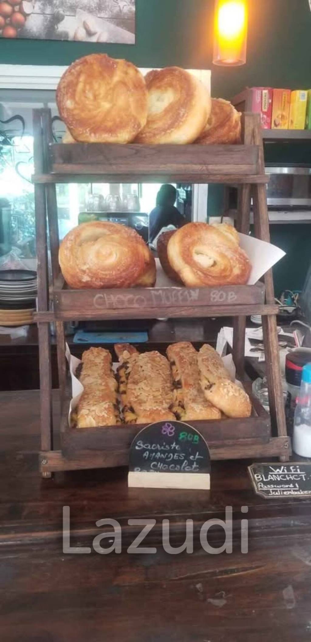 BAKERY on prime location with 2 Beds House on main the road in Koh Phangan with Freehold title