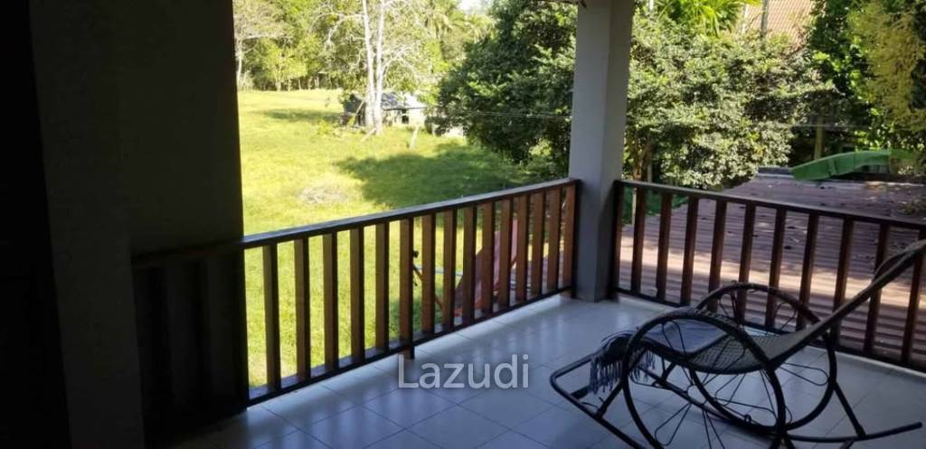 BAKERY on prime location with 2 Beds House on main the road in Koh Phangan with Freehold title