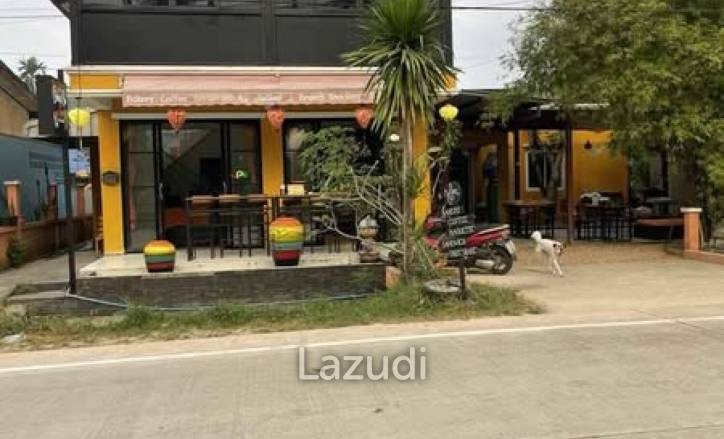 BAKERY on prime location with 2 Beds House on main the road in Koh Phangan with Freehold title